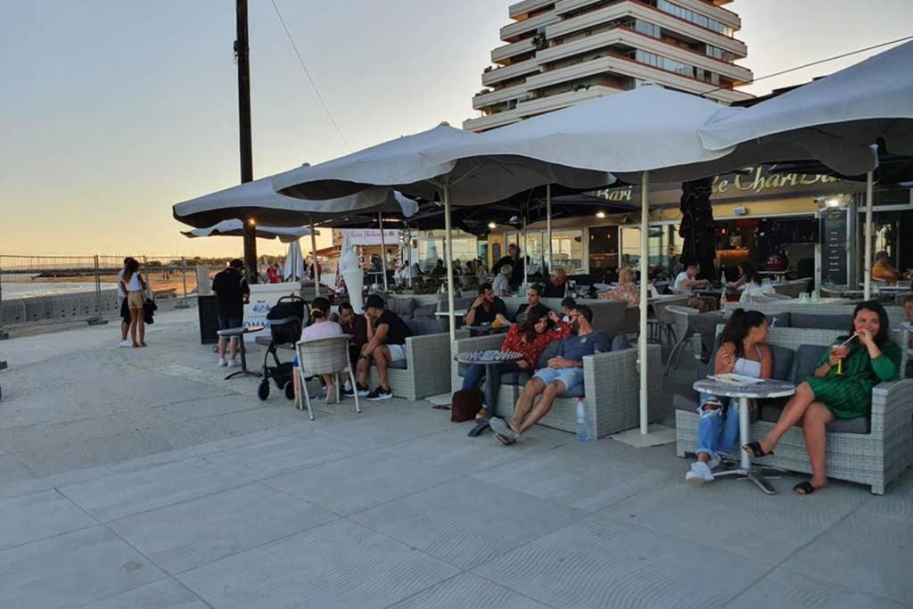 Studio Cabines 6 Couchages 150 M De La Plage Et A Quelques Secondes Des Commerces Wifi Gratuit La Grande-Motte Exterior photo
